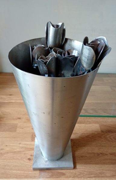 SHEET METAL ROSES